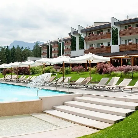 Hotel Grand Terme Di Comano 4*